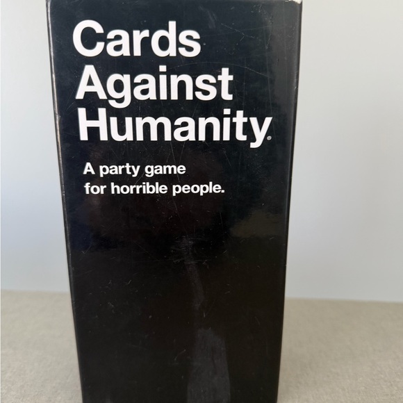 Cards Against Humanity - Picture 2 of 3